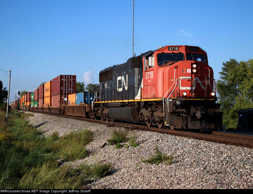 CN 5718